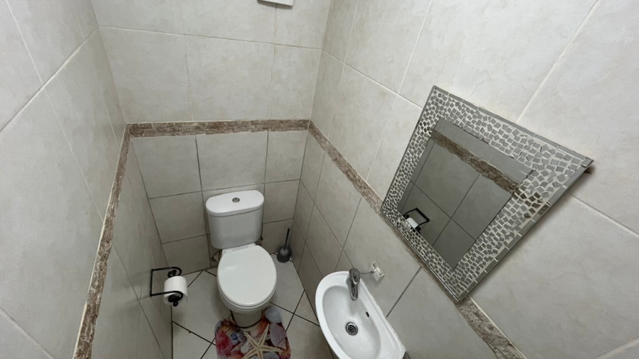 2 Bedroom Property for Sale in Jeffreys Bay Central Eastern Cape